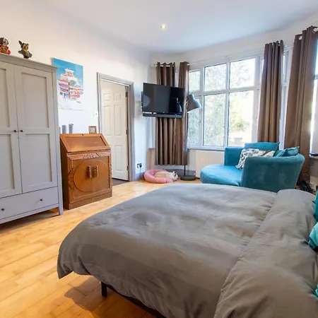 Spacious And Light Flat In Clapham London Exterior photo