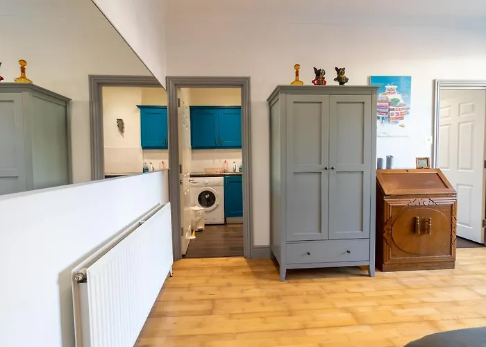 Spacious And Light Flat In Clapham